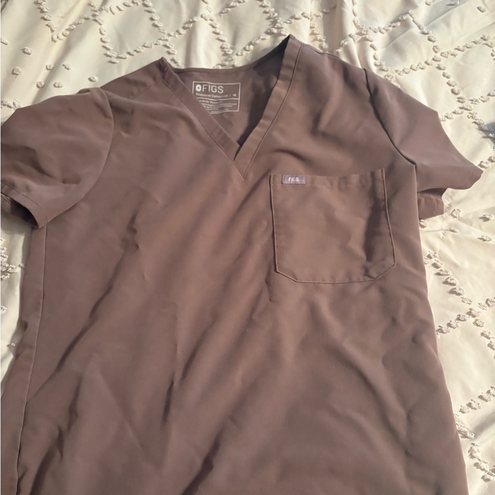 Figs Catarina size medium- rare smoky taupe  color